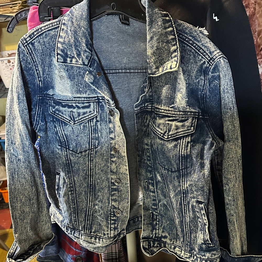 Forever 21 Classic acid wash Blue Denim Jacket s